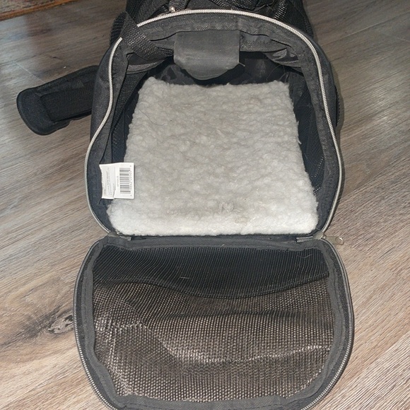 Sherpa Lined Deluxe Airline Approved Pet Carrier - Picture 13 of 16